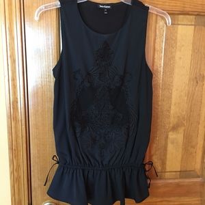 JUICY COUTURE - SLEEVELESS EMBROIDERED TOP